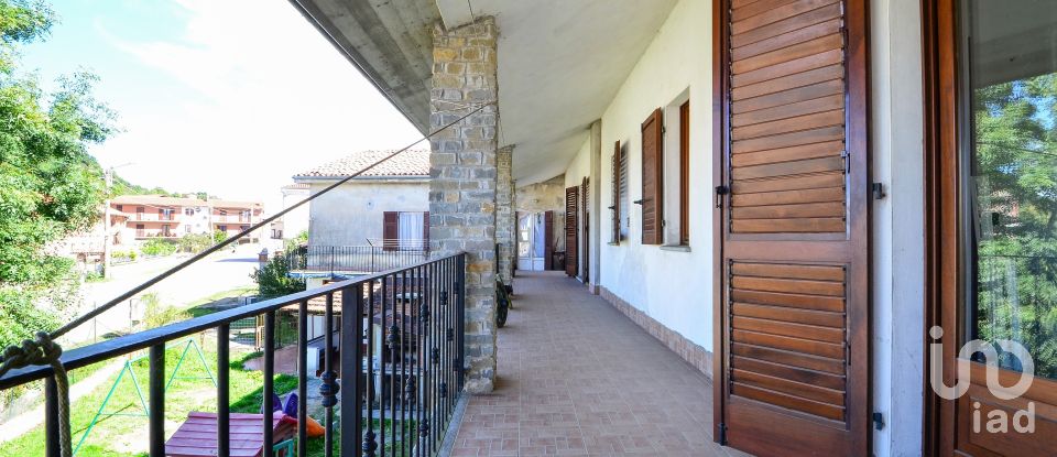 House 20 rooms of 450 m² in Montezemolo (12070)