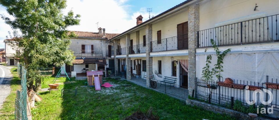 House 20 rooms of 450 m² in Montezemolo (12070)