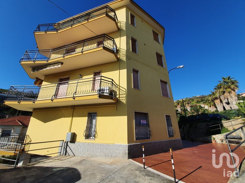 Two-room apartment of 43 m² in Santo Stefano al Mare (18010)