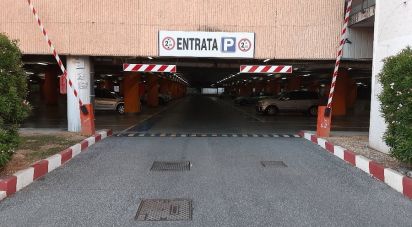 Shop / premises commercial of 80 m² in Roma (00151)