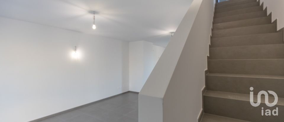 Loft 5 rooms of 181 m² in Urbisaglia (62010)