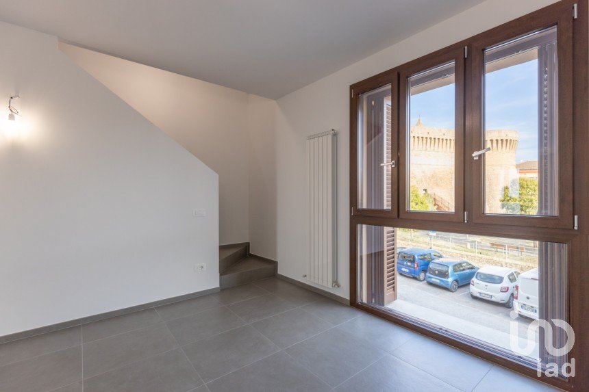 Loft 5 rooms of 148 m² in Urbisaglia (62010)