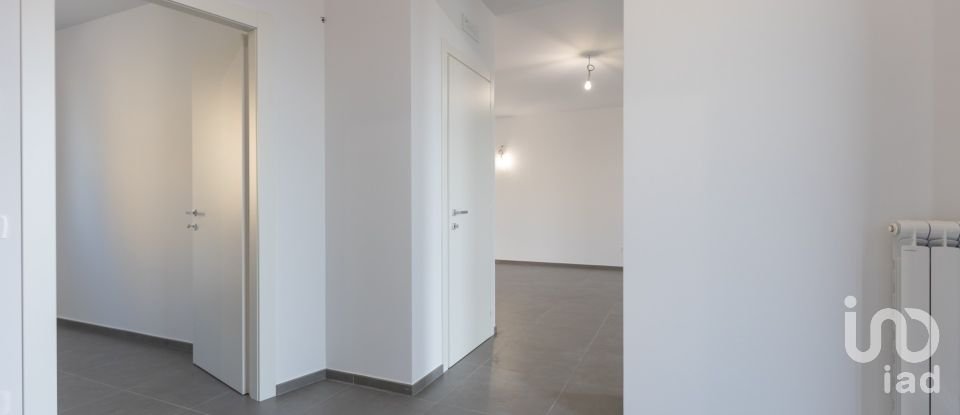 Loft 5 rooms of 148 m² in Urbisaglia (62010)