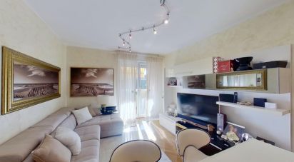 Three-room apartment of 80 m² in Genova (16127)