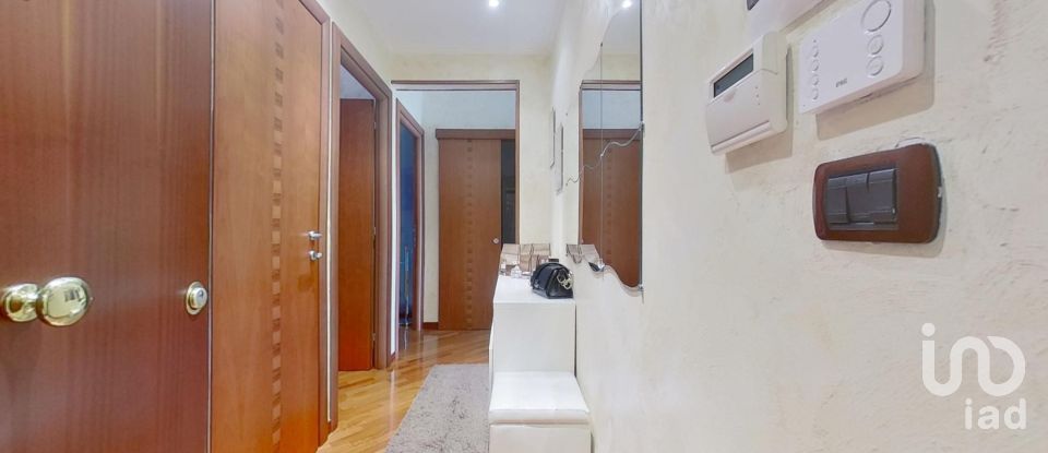 Three-room apartment of 80 m² in Genova (16127)