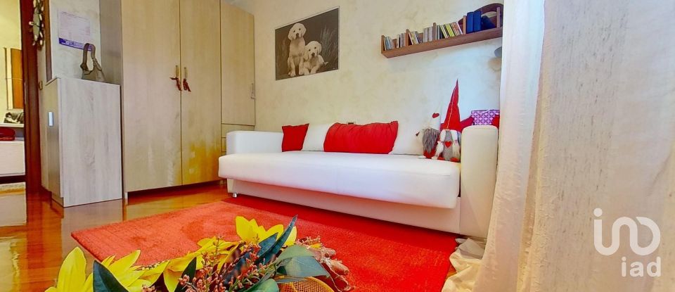 Three-room apartment of 80 m² in Genova (16127)