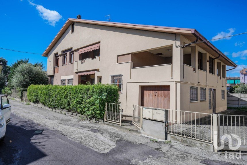 Casa indipendente 11 locali di 400 m² in Forlimpopoli (47034)