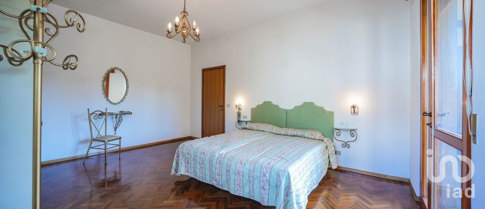 Casa indipendente 11 locali di 400 m² in Forlimpopoli (47034)