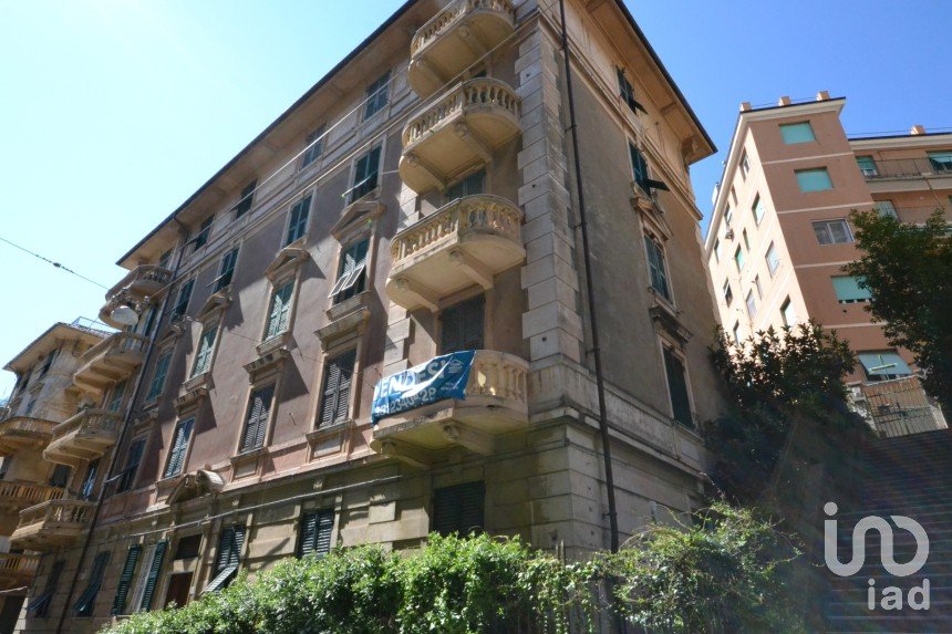 Appartamento 7 locali di 110 m² a Genova (16154)