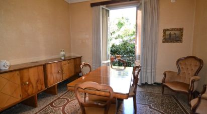 Appartamento 7 locali di 110 m² a Genova (16154)