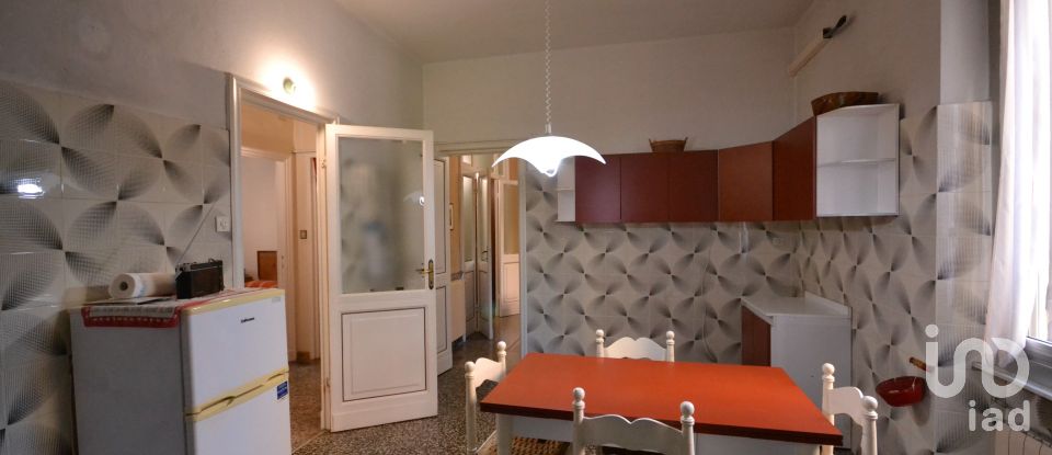 Appartamento 7 locali di 110 m² a Genova (16154)