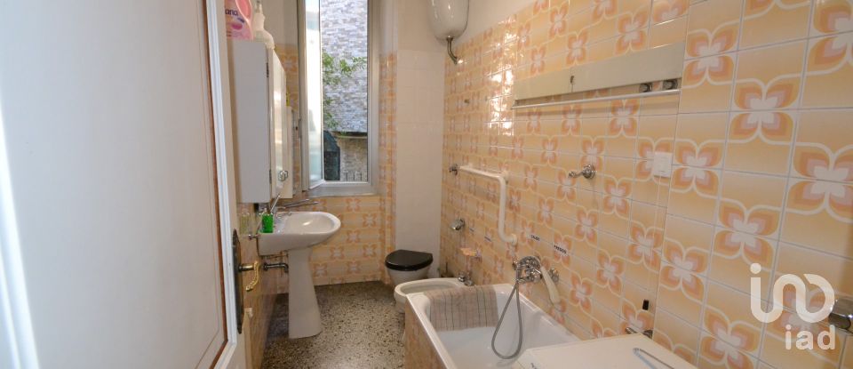 Appartamento 7 locali di 110 m² a Genova (16154)