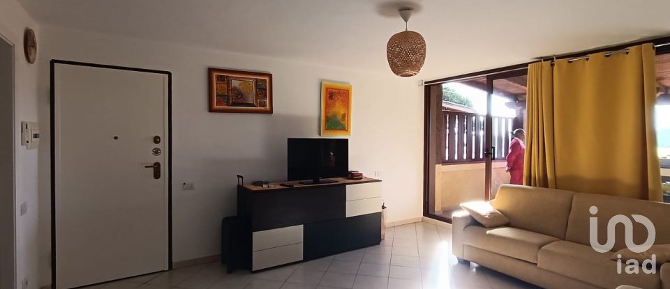 Block of flats 4 rooms of 83 m² in Olbia (07026)