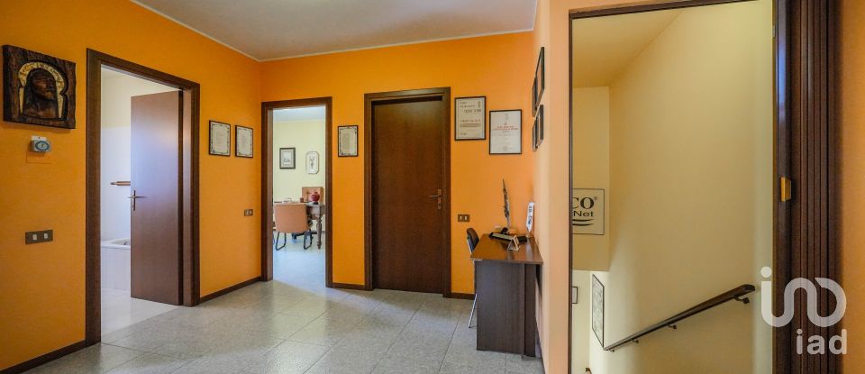 Casa 6 locali di 210 m² in Castiglione delle Stiviere (46043)