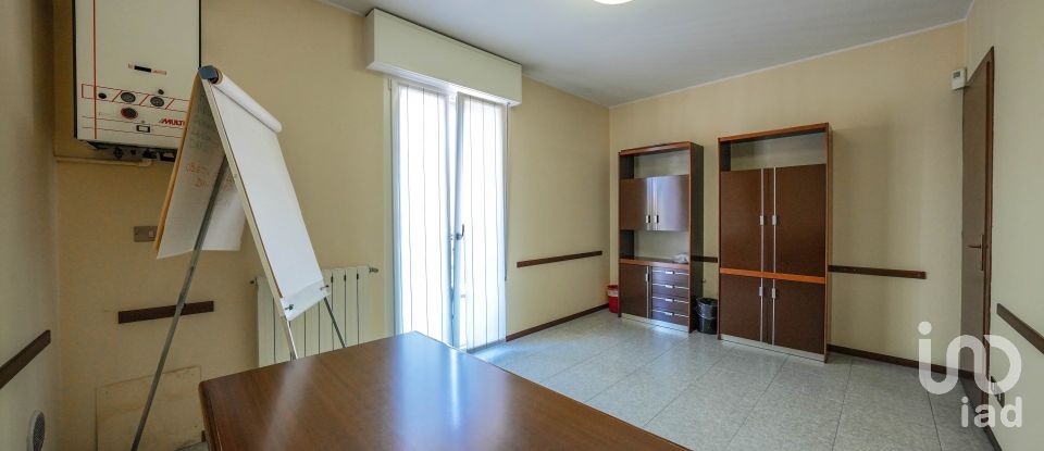 Casa 6 locali di 210 m² in Castiglione delle Stiviere (46043)