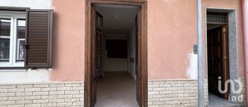 Lodge 6 rooms of 170 m² in Altavilla Milicia (90010)