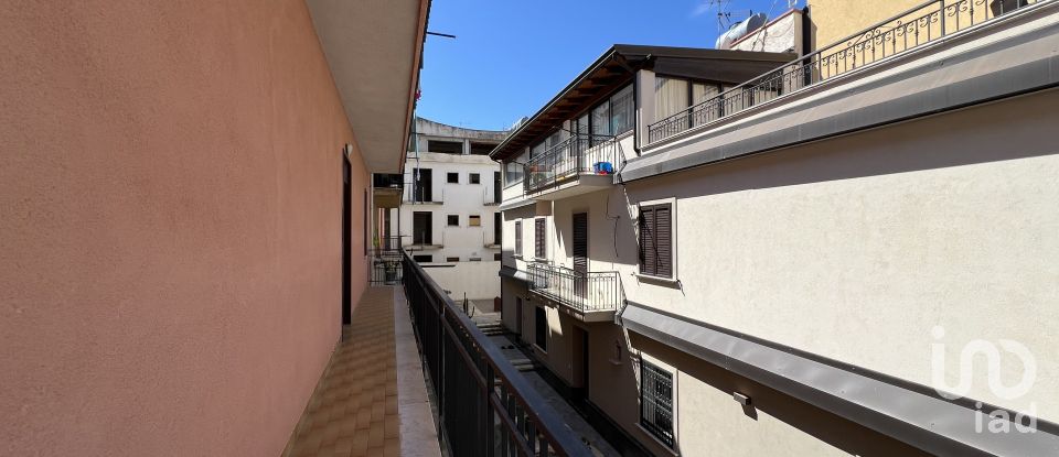 Lodge 6 rooms of 170 m² in Altavilla Milicia (90010)