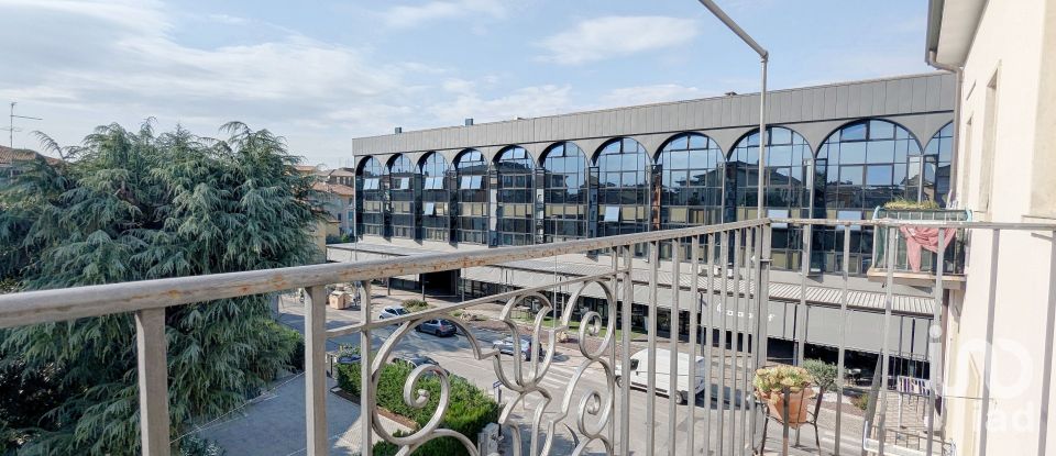 Appartamento 5 locali di 73 m² a Verona (37136)