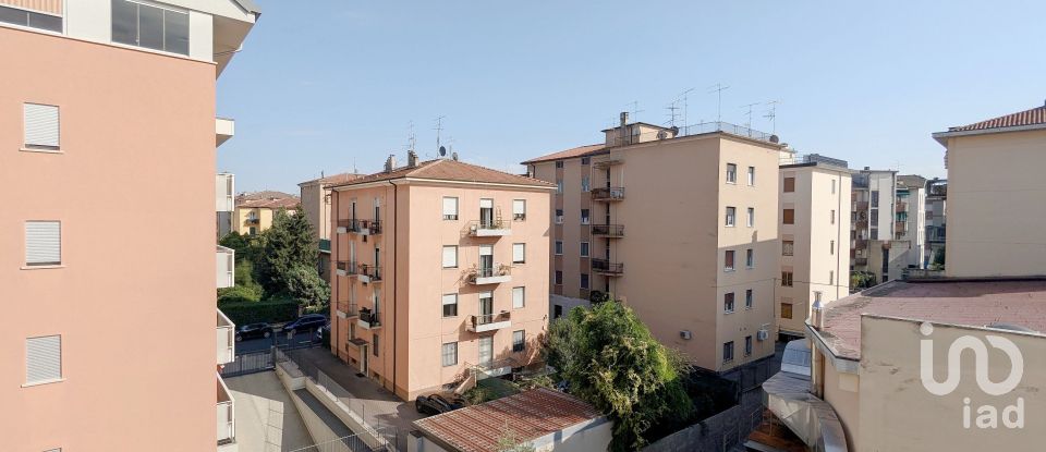 Appartamento 5 locali di 73 m² a Verona (37136)