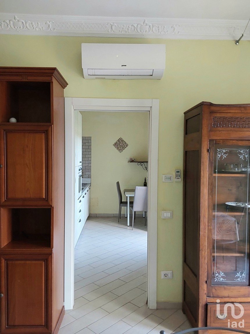 Appartamento 5 locali di 120 m² a Pomezia (00040)