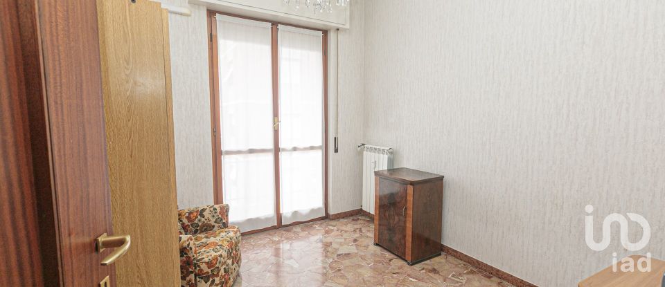 Apartment 0 rooms of 95 m² in Genova (16154)