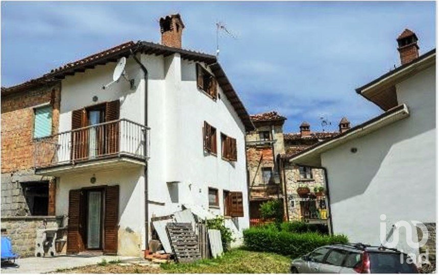 Casa indipendente 4 locali di 80 m² in Valle Castellana (64010)