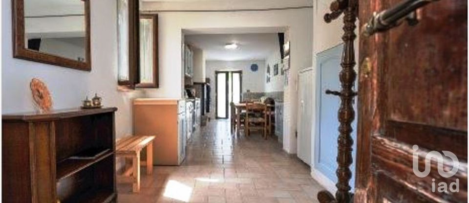 Casa indipendente 4 locali di 80 m² in Valle Castellana (64010)