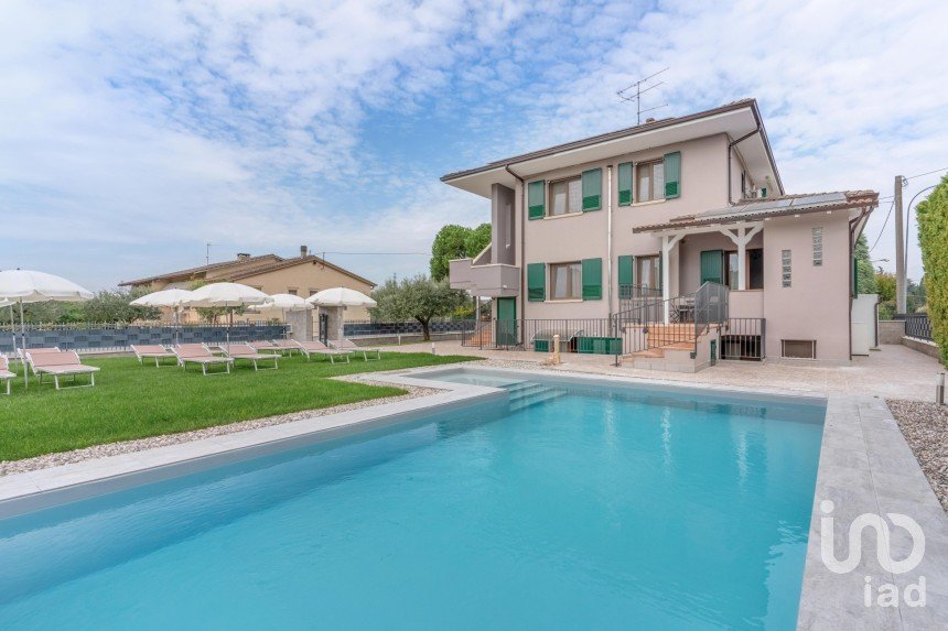 House 13 rooms of 380 m² in Castelnuovo del Garda (37014)