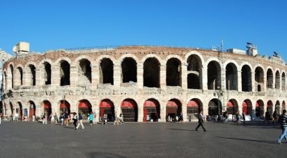 Loft 3 rooms of 70 m² in Verona (37121)