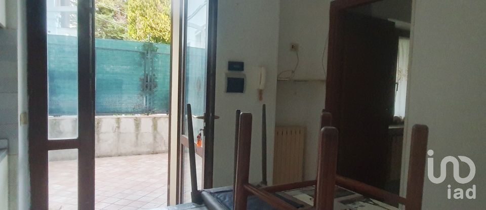 Bilocale di 30 m² a Loreto (60025)