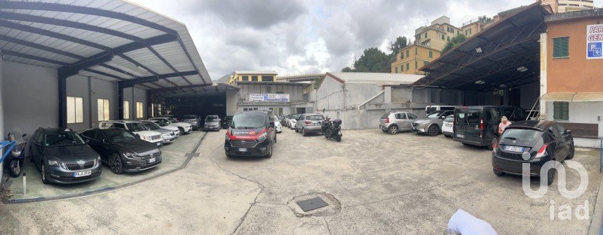 Varie superfici di 812 m² in Genova (16153)