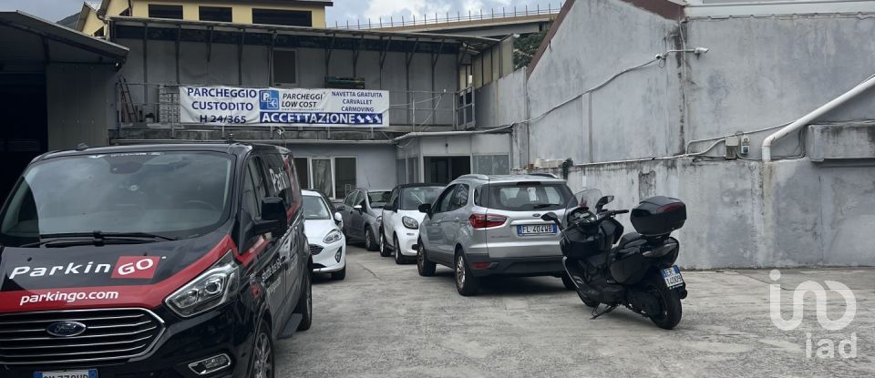 Varie superfici di 812 m² in Genova (16153)