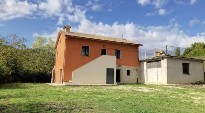 Country house 3 rooms of 190 m² in Cagli (61043)