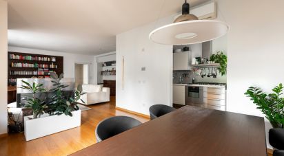 Four-room apartment of 80 m² in Bologna (40122)