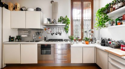 Four-room apartment of 80 m² in Bologna (40122)