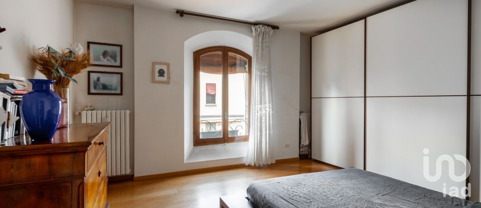 Four-room apartment of 80 m² in Bologna (40122)