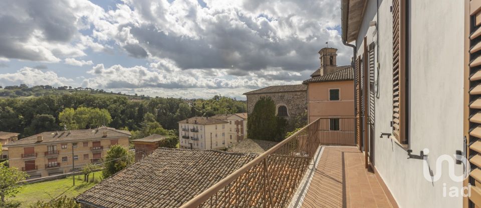 Block of flats in Matelica (62024) of 320 m²