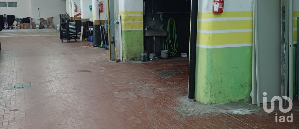 Posto auto/Box di 16 m² in Genova (16137)