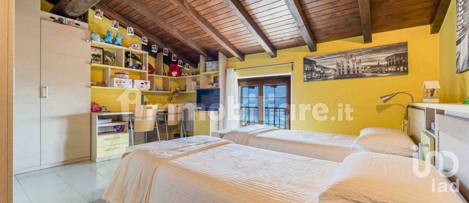 Casa indipendente 5 locali di 238 m² in Stazzona (22010)