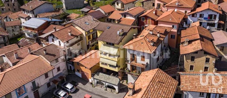 Casa indipendente 5 locali di 238 m² in Stazzona (22010)