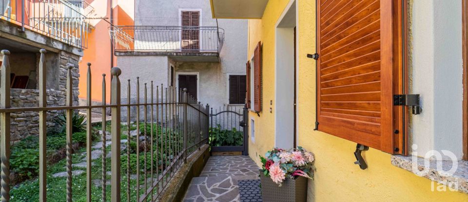 Casa indipendente 5 locali di 238 m² in Stazzona (22010)