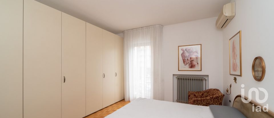 Four-room apartment of 109 m² in Padova (35134)