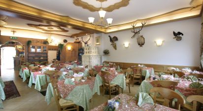 Hotel 3* of 1,094 m² in Forno di Zoldo (32012)