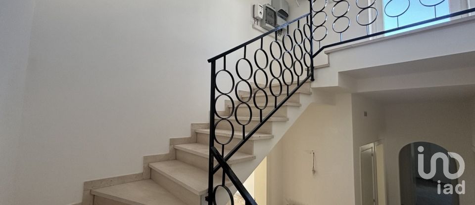 Villa 11 locali di 227 m² in Martina Franca (74015)