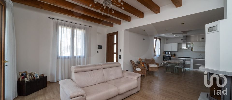 Casa indipendente 7 locali di 159 m² in Albignasego (35020)