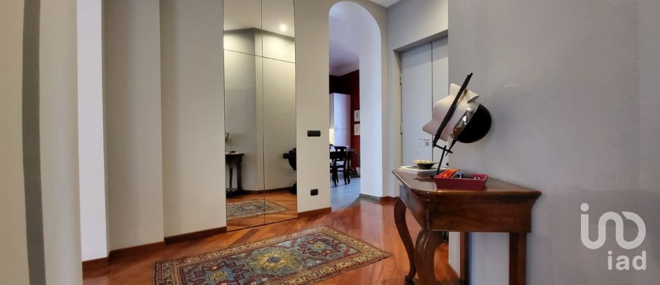 Hotel 6 rooms of 206 m² in Torino (10126)