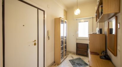 Two-room apartment of 85 m² in Roma (00171)