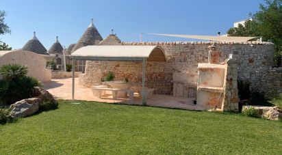 Trullo 8 locali di 150 m² in Cisternino (72014)