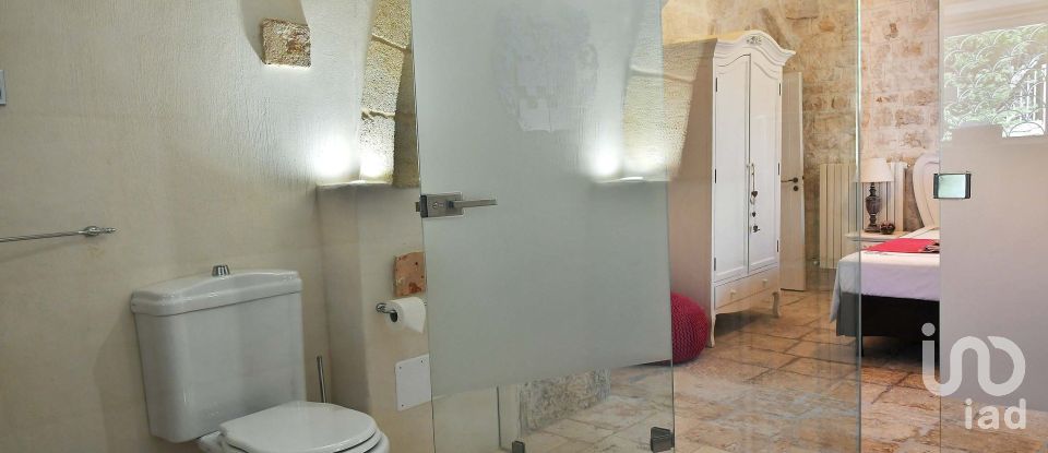 Trullo 8 locali di 150 m² in Cisternino (72014)