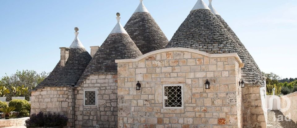 Trullo 8 locali di 150 m² in Cisternino (72014)